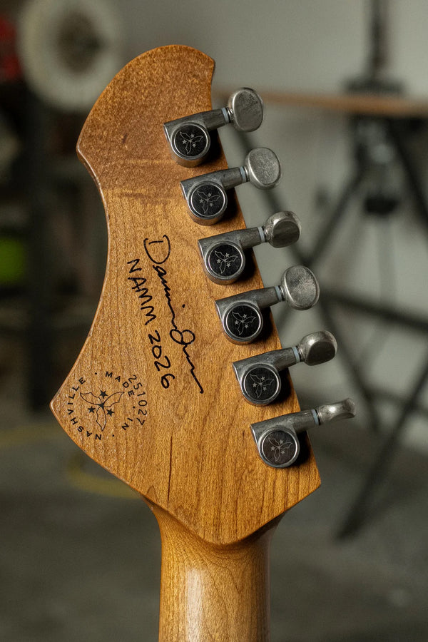 Novo Miris J - Silvertone Burst - NAMM 2026