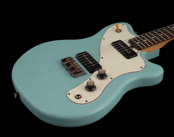 Macmull Stinger - Daphne Blue