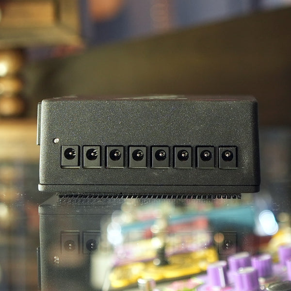 Walrus Audio Aetos 120V (8-output) Power Supply