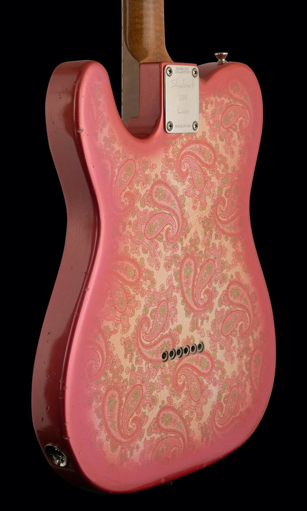Shabat Lion Standard - Pink Paisley