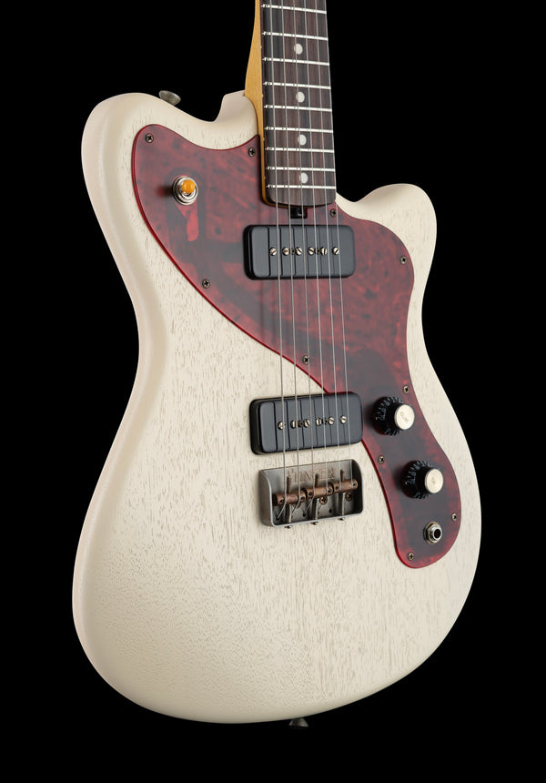 Macmull Stinger - Aged White