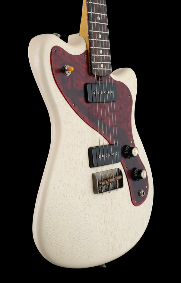 Macmull Stinger - Aged White