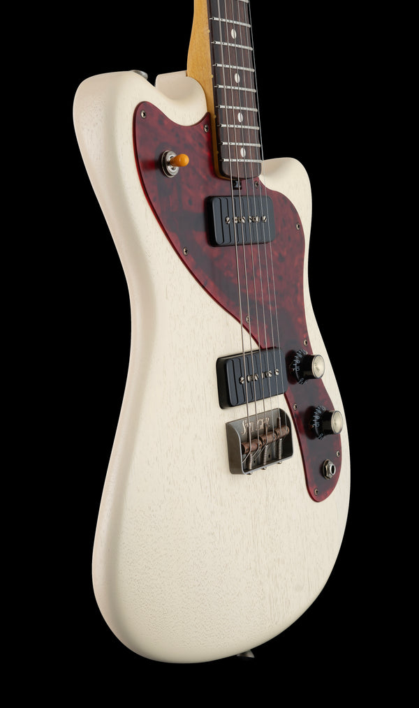 Macmull Stinger - Aged White