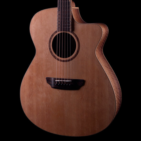 Donovan Leah Caroline | Master Grade Cutaway