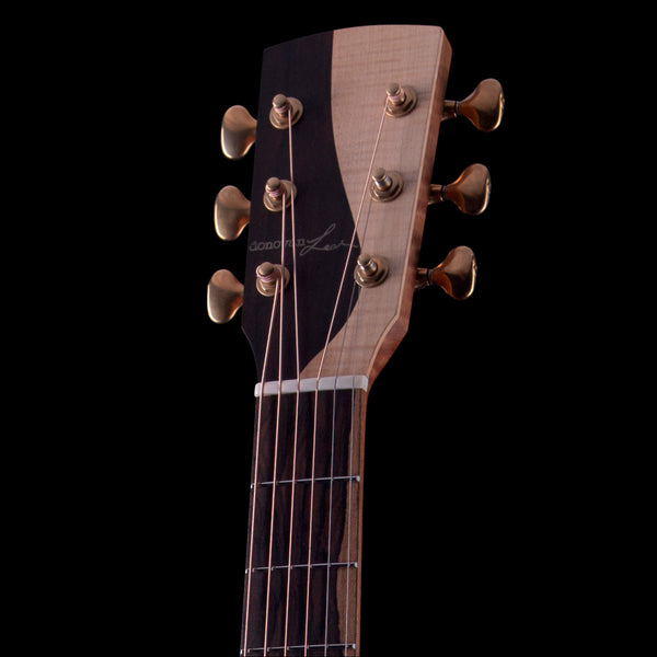 Donovan Leah Caroline | Master Grade Cutaway