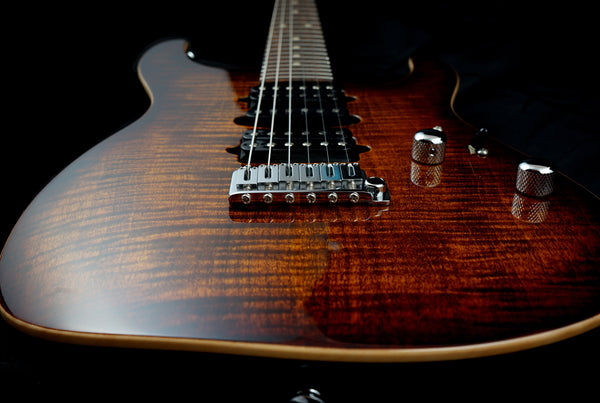 Suhr Modern Plus, Bengal Burst, HSH, Pau Ferro
