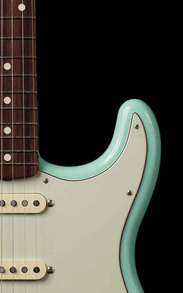 Fender Special Edition 60s Stratocaster Surf Green Lacquer Tweed Case