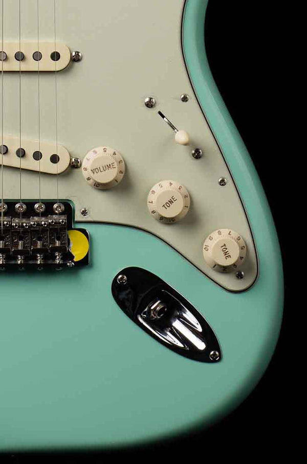 Fender Special Edition 60s Stratocaster Surf Green Lacquer Tweed Case