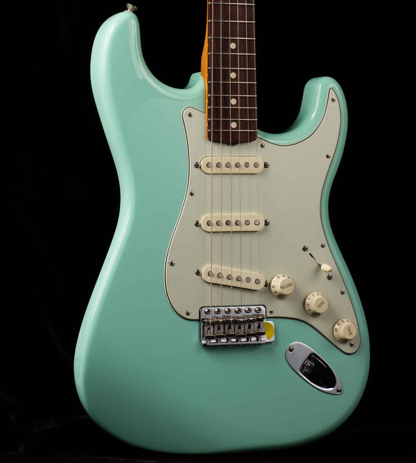 Fender Special Edition 60s Stratocaster Surf Green Lacquer Tweed Case