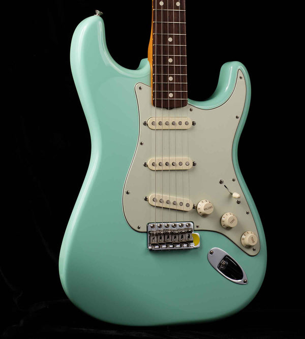 Fender Special Edition 60s Stratocaster Surf Green Lacquer Tweed Case