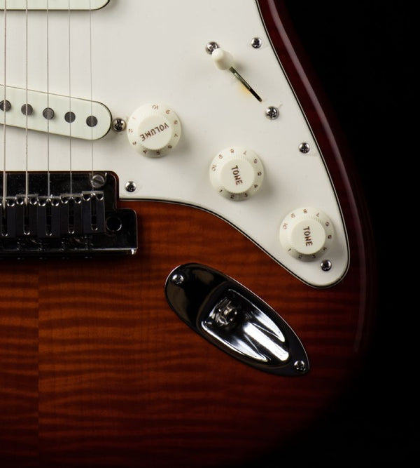 Fender Flame Maple Top American Custom Strat