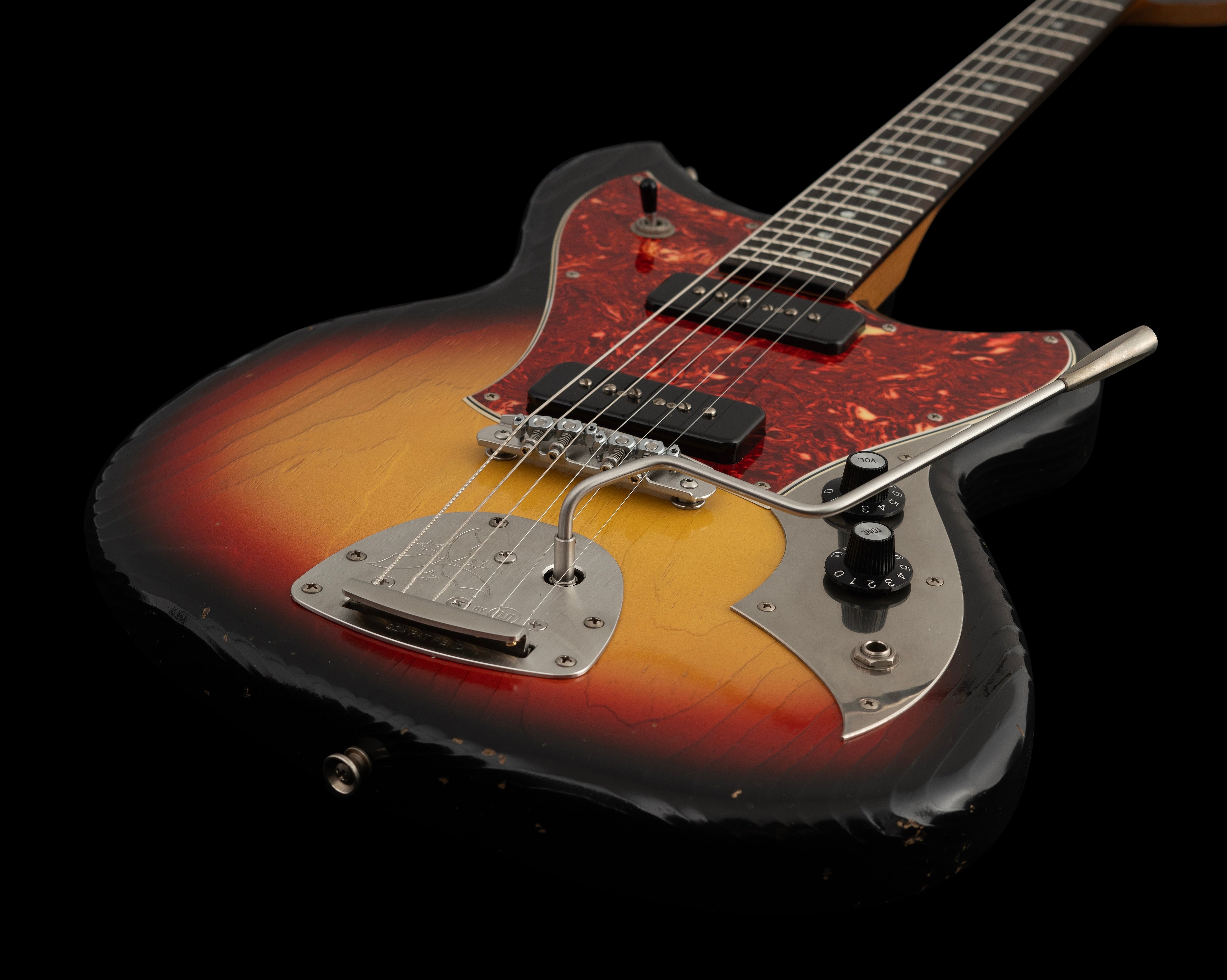 Novo Serus J – Angel City Guitars