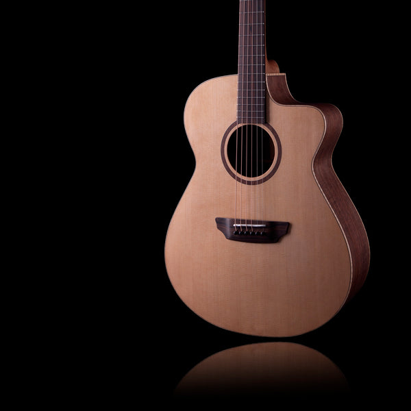 Donovan Leah Caroline | Caroline | Benchmark Cutaway