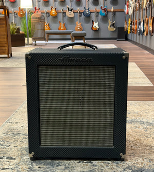 Ampeg Rocket Bass B-100R 100-Watt 1x15" Bass Combo